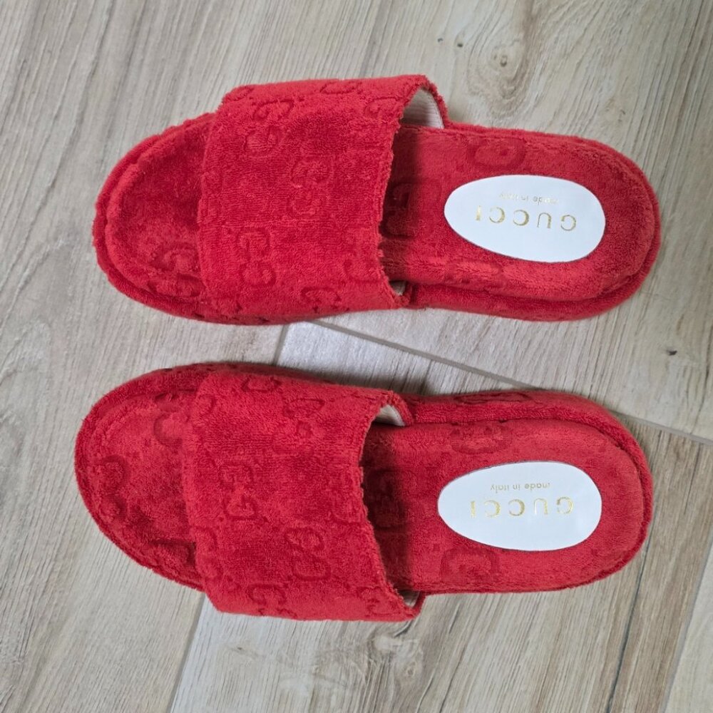 Gucci GG canvas platform slide sandals Size 38
